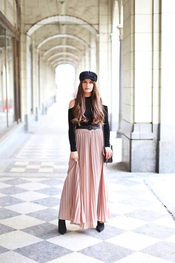 What to Wear to | Casual Holiday Parties | Holiday 2017 | Blush Pleated Maxi Skirt // JustineCelina.com