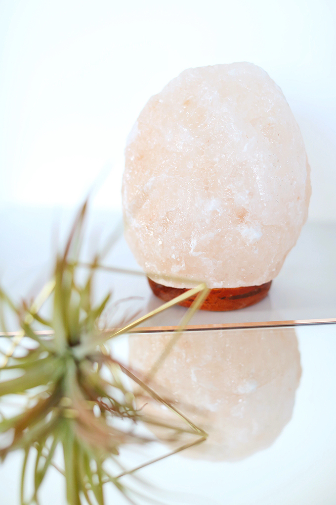 Himalayan Natural Salt Lamp Photos, Review | December 2017 Favourites // JustineCelina.com