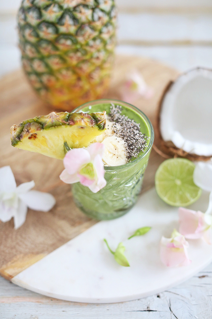 Tropical Zinger Green Smoothie | #dairyfree #glutenfree #refinedsugarfree // JustineCelina.com