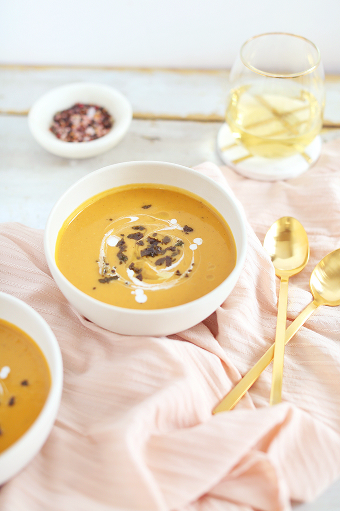 Truffled Butternut Squash Soup with Crispy Sage | Sofritto Calgary White Truffle Oil | #vegan #glutenfree #dairyfree // JustineCelina.com