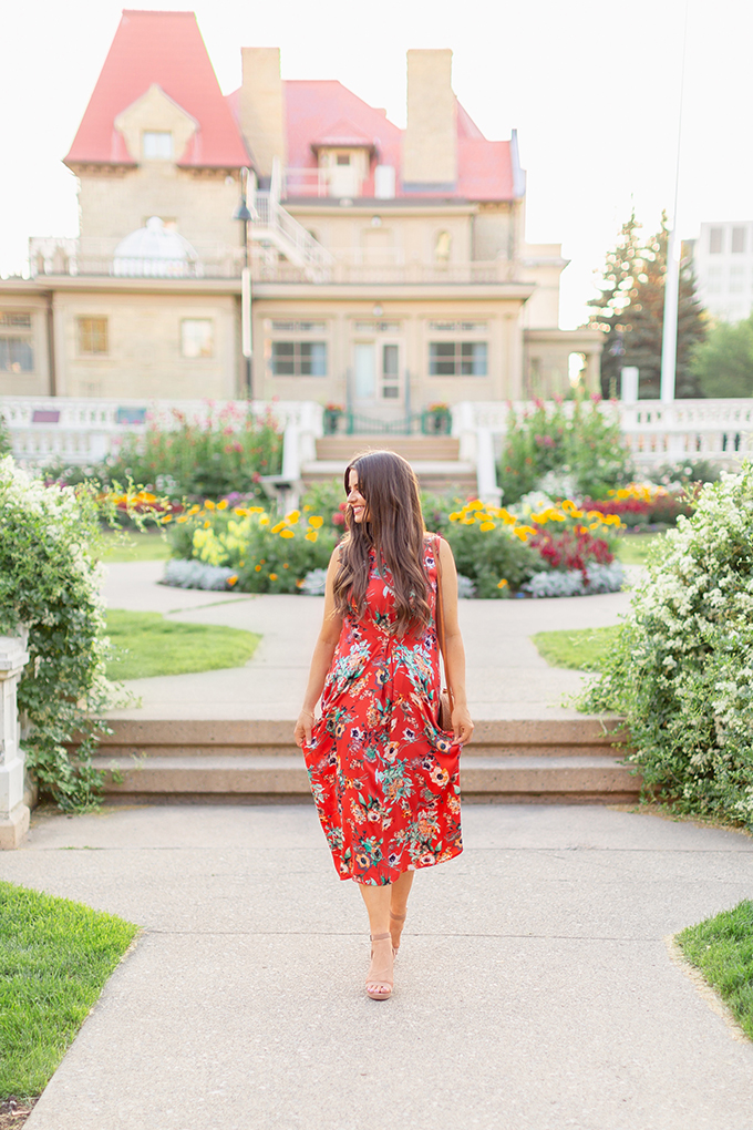 What to Wear To | A Garden Party // What is Garden Party Attire? | What to Wear to Garden Parties or Outdoor Summer Weddings | 3rd Floor Studio’s Ingrid Dress | The Lougheed House | Calgary, Alberta Fashion Blogger // JustineCelina.com