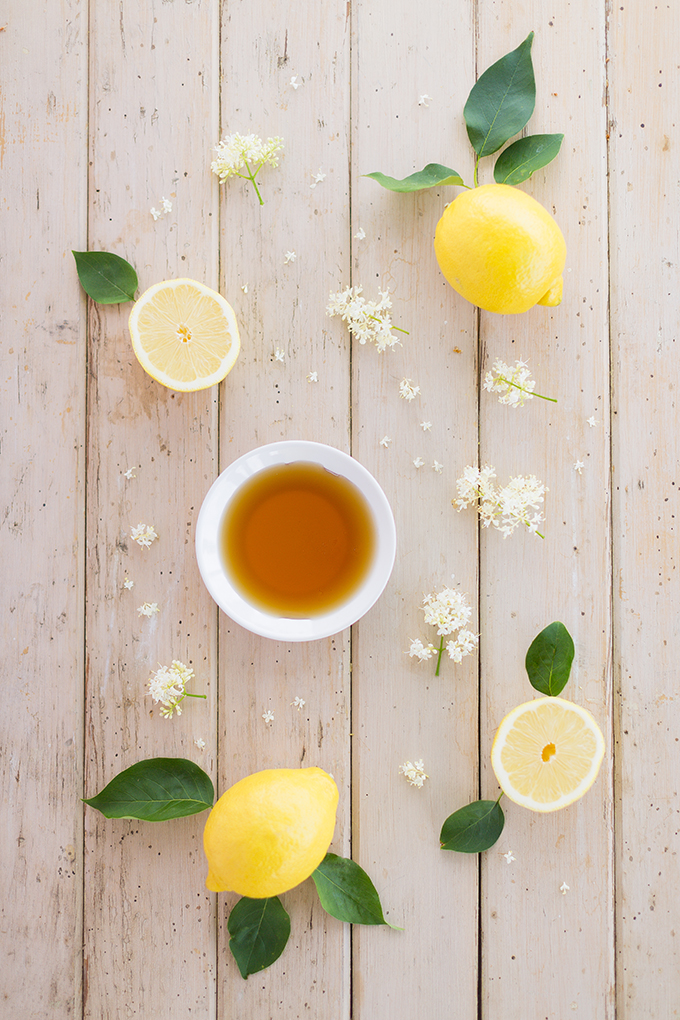 Japanese Lilac Gin Lemonade + Eau Claire Distillery Parlour Gin Giveaway! | The Best Spiked Lemonade Recipe | #RefinedSugarFree #Lemonade // JustineCelina.com