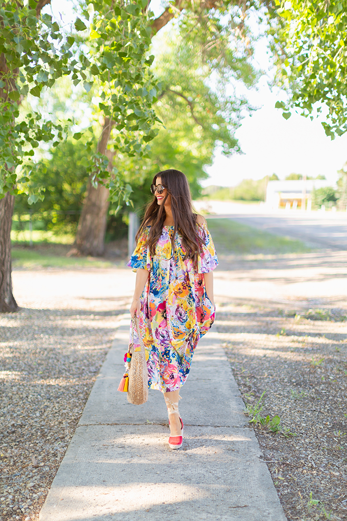 Summer 2018 Trend Guide | Flower Power | Summer 2018 Trends | How to Style Flowy Floral Dresses, Espadrilles and Circular Bags for Summer // JustineCelina.com