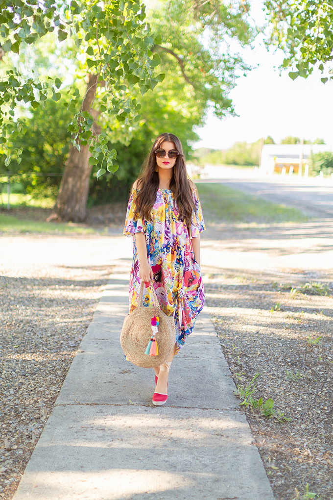 Summer 2018 Trend Guide | Flower Power | Summer 2018 Trends | How to Style Flowy Floral Dresses, Espadrilles and Circular Bags for Summer // JustineCelina.com