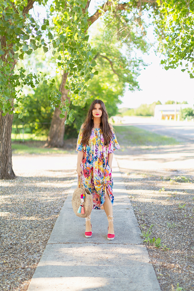 Summer 2018 Trend Guide | Flower Power | Summer 2018 Trends | How to Style Flowy Floral Dresses, Espadrilles and Circular Bags for Summer // JustineCelina.com