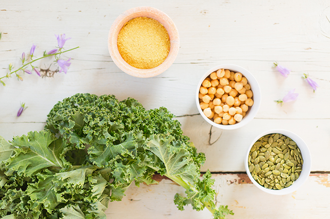 #Vegan Kale Caesar Salad with #GlutenFree Croutons | The Best Vegan Kale Ceasar Salad Recipe | Healthy, #PlantBased Summer Recipes | #MeatlessMonday // JustineCelina.com 