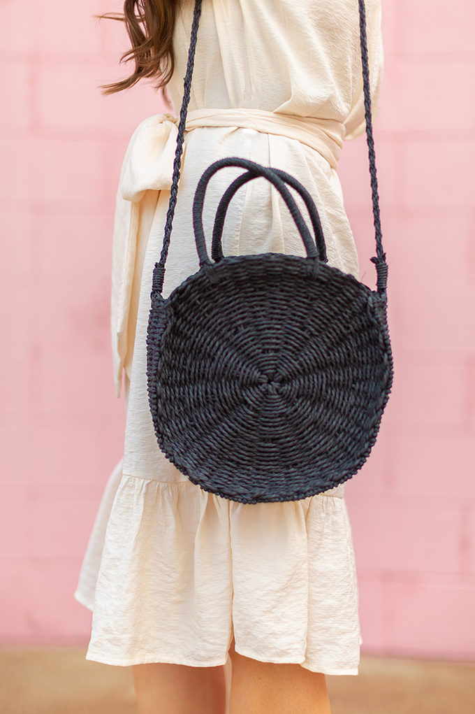 The Accessory Edit | Natural Material Bags | SheIn Black Straw Round Tote Bag | How to Style Round Straw Bags | The Best Straw Bags 2018 // JustineCelina.com