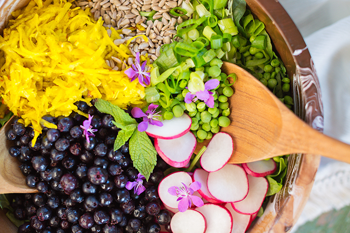 Summer Bounty Salad with Saskatoon Cider Vinaigrette | #Vegan #GlutenFree #FarmtoTable Summer Salad Recipes using locally grown Alberta produce | Calgary Food & Lifestyle Blogger // JustineCelina.com 