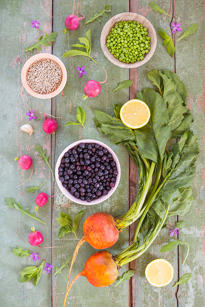 Summer Bounty Salad with Saskatoon Cider Vinaigrette | #Vegan #GlutenFree #FarmtoTable Summer Salad Recipes using locally grown Alberta produce | Calgary Food & Lifestyle Blogger // JustineCelina.com