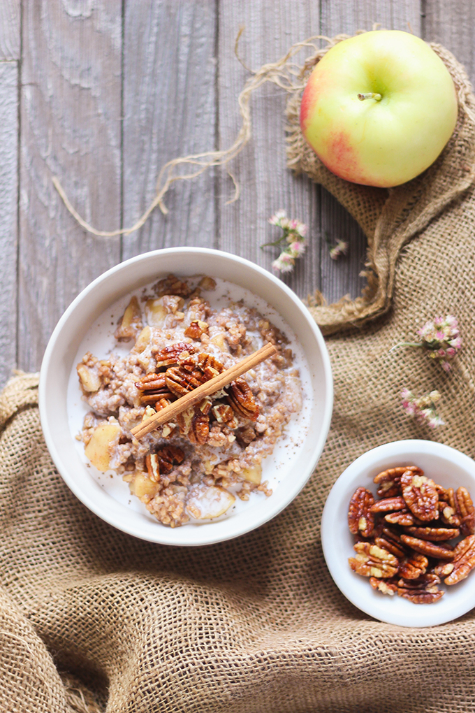 Apple Pie Steel Cut Oats with Candied Maple Pecans | #Vegan, #GlutenFree and #RefinedSugarFree | 20+ Favourite Plant Based Fall Recipes // JustineCelina.com
