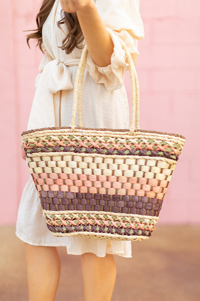 The Accessory Edit | Natural Material Bags | Vintage Straw Tote | How to Style Vintage Straw Bags | The Best Straw Bags 2018 // JustineCelina.com