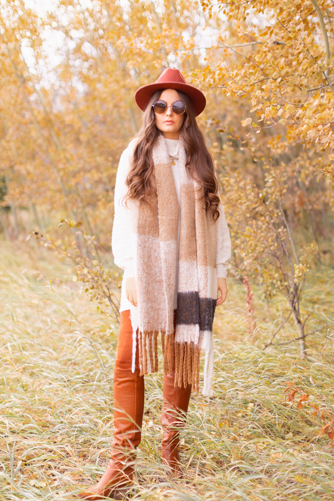Casual Fall Style Staples | Casual Thanksgiving Outfit Ideas | Thanksgiving Outfit Ideas for Cold Weather | Canadian Thanksgiving Outfits | Casual Family Holiday Dinner Outfit Ideas | Family Thanksgiving Outfits | Bohemian Thanksgiving Outfit Ideas | Casual Boho Fall Outfit | The Best H&M Sweaters | Lucky Brand Azoola Boots in Whiskey | Brunette Woman Wearing a Casual Fall Thanksgiving Outfit | Calgary Fashion & Lifestyle Blogger // JustineCelina.com