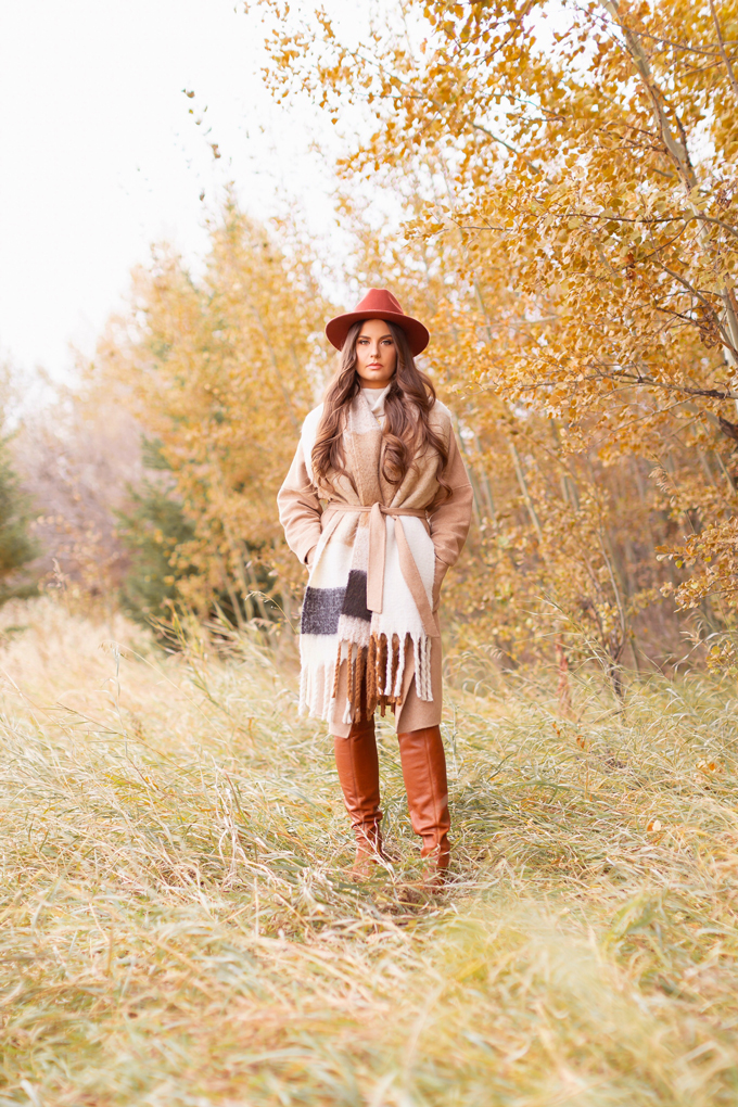 Casual Fall Style Staples | Casual Thanksgiving Outfit Ideas | Thanksgiving Outfit Ideas for Cold Weather | Canadian Thanksgiving Outfits | Casual Family Holiday Dinner Outfit Ideas | Family Thanksgiving Outfits | Bohemian Thanksgiving Outfit Ideas | Casual Boho Fall Outfit | The Best H&M Sweaters | Joe Fresh Faux Leather and Suede Leggings Review | Brunette Woman Wearing a Casual Fall Thanksgiving Outfit | Calgary Fashion & Lifestyle Blogger // JustineCelina.com