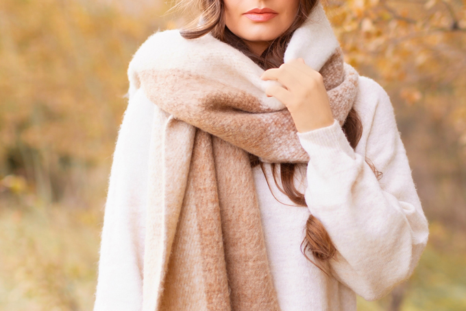 Casual Fall Style Staples | Casual Thanksgiving Outfit Ideas | Thanksgiving Outfit Ideas for Cold Weather | Canadian Thanksgiving Outfits | Casual Family Holiday Dinner Outfit Ideas | Family Thanksgiving Outfits | Bohemian Thanksgiving Outfit Ideas | Casual Boho Fall Outfit | The Best H&M Sweaters | The Best Nude Lipsticks for Fall 2019 | Lancôme Matte Shaker High Pigment Liquid Lipstick in Nudevolution | Calgary Fashion & Lifestyle Blogger // JustineCelina.com