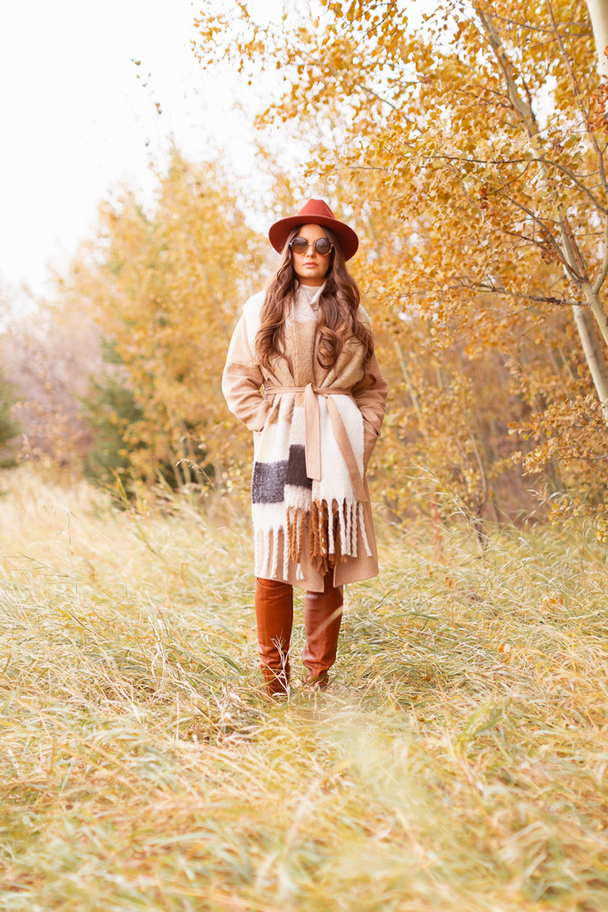 Casual Fall Style Staples | Casual Thanksgiving Outfit Ideas | Thanksgiving Outfit Ideas for Cold Weather | Canadian Thanksgiving Outfits | Casual Family Holiday Dinner Outfit Ideas | Family Thanksgiving Outfits | Bohemian Thanksgiving Outfit Ideas | Casual Boho Fall Outfit | The Best H&M Sweaters | Joe Fresh Faux Leather and Suede Leggings Review | Brunette Woman Wearing a Casual Fall Thanksgiving Outfit | Calgary Fashion & Lifestyle Blogger // JustineCelina.com