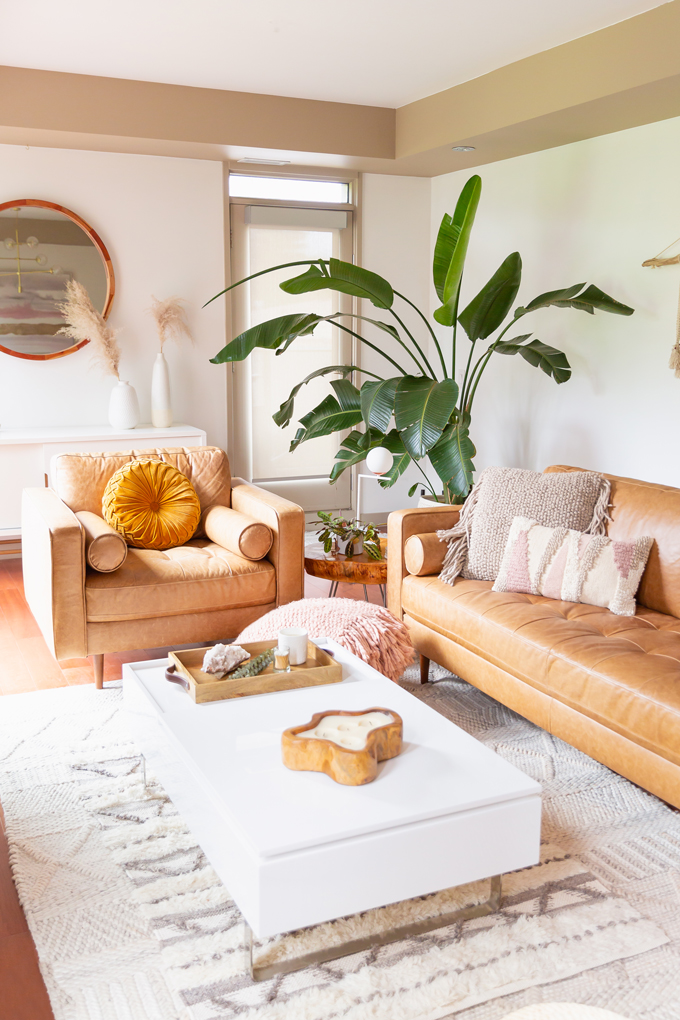 How to Transition Your Decor Into Fall | Easy and inexpensive fall decorating ideas | JustineCelina’s Inner City Calgary bohemian, mid-century modern apartment | A Bohemian, Mid-Century Modern Living Room featuring Dried Arrangements and Stromanthe Sanguinea | Fall Decor 2019 Trends | Bohemian, Mid Century Modern Fall Decor | Pantone Fall Winter 2019 / 2020 Interior Design Trends | Fall Decorating DIY | Calgary Lifestyle, Interior Design and Home Decor Blogger // JustineCelina.com