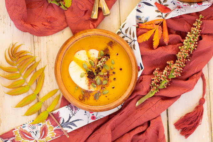 Sumac Roasted Carrot Apple Soup | A fruity, exotic twist on an autumnal classic | The Best Vegan Pureed Soup for Fall | Best Autumn Soup Recipes | Dairy Free Pureed Soups | Cozy Fall Soup Recipes | #glutenfree #dairyfree #vegan | Pureed Soup in a Vitamix | Roasted Carrot Soup For Fall | Fall Soup with Apples | How to Use Sumac | The Best Sumac Recipes | Sumac Health Benefits | Calgary Food Blogger, Food Stylist and Food Photographer // JustineCelina.com