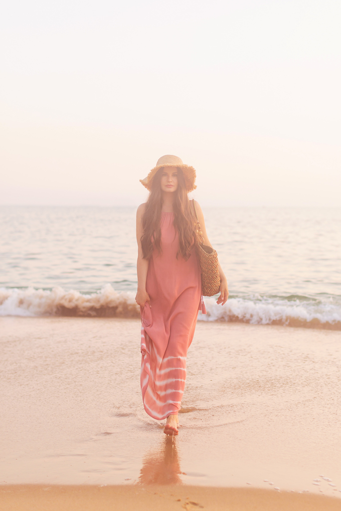 Resort 2020 Lookbook: Coral Cove | Tropical Vacation Outfit Ideas | Cute Beach Vacation Outfits 2020 | Mexico Vacation Outfit Ideas | What to Wear on Vacation 2020 | Luxury Resort Fashion | How to Style Tie Dye 2020 | Tie Dye Outfit Ideas | The Best Beach Dresses and Coverups | The Best Dresses for Tropical Vacations | Coral Tie Dye Maxi Dress | Camino Real Zaashila, Huatulco Review | Camino Real Resort Huatulco 2020 | Tangolunda Bay | Calgary Fashion & Travel Blogger // JustineCelina.com