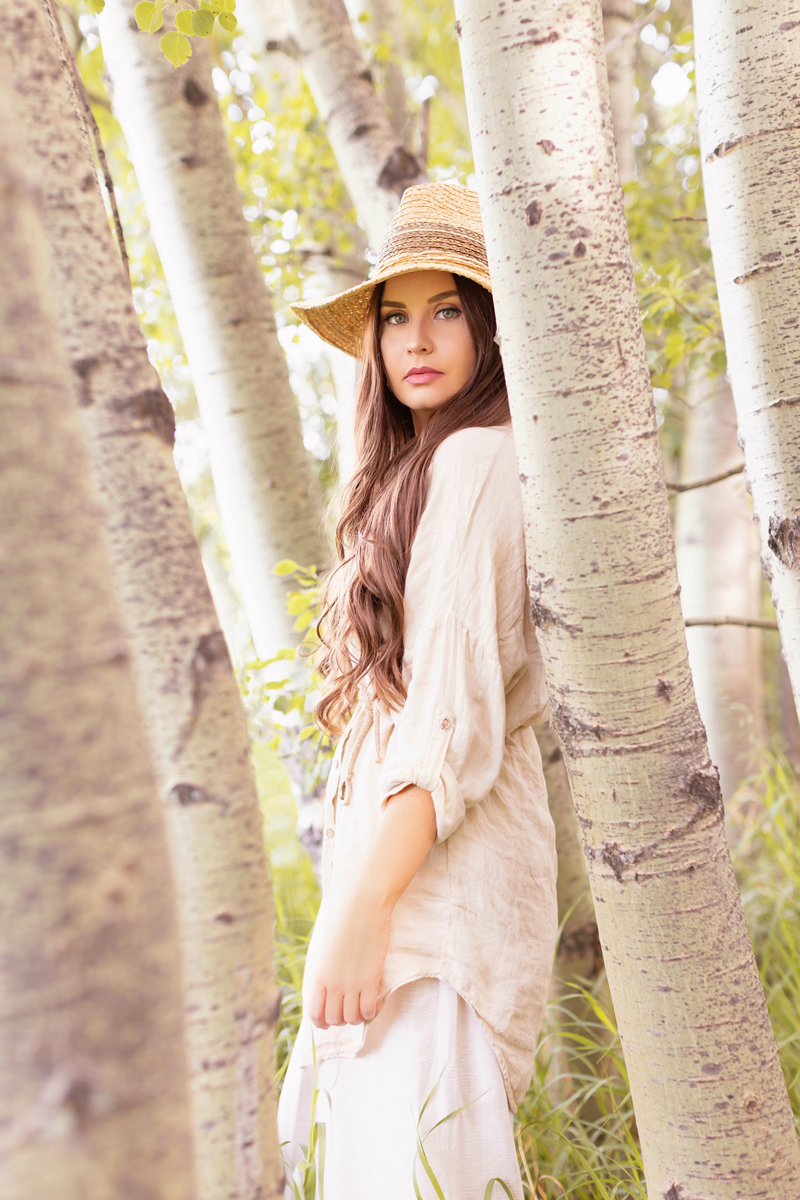 Summer 2020 Lookbook | Boho Summer 2020 Outfit Ideas | Summer Capsule Wardrobe | Summer Quarantine Outfits | Classic Summer Outfit Ideas | The Best Linen Pieces 2020 | The Best Affordable Linen Shirts and Culottes | Classic Linen Button Down Shirt | Summer Outfit Ideas | Classic Affordable Summer Style | Summer 2020 Trends | Brunette woman wearing a linen button-down shirt, H&M linen culottes and a straw hat in an Aspen tree grove | Calgary Alberta Fashion Blogger // JustineCelina.com