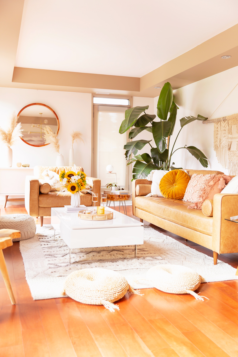 https://www.justinecelina.com/wp-content/uploads/2020/10/justinecelina_summer-meets-autumn-transitional-decor_5-1.jpg