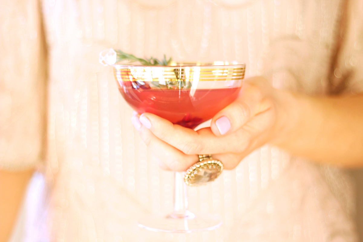 5 Cozy Fall Cocktail and Sangria Recipes | JustineCelina’s Best Fall Cocktail and Sangria Recipes | Sparkling Pomegranate Cranberry Sangria | Elegant Fall Cocktails | Fall Batch Cocktails | Fall Champagne Cocktails | Easy Fall Sangria Recipe | Best Fall Sangria | Cranberry Fall Cocktails | Big Batch Fall Wedding Cocktails | Fall Cocktails with Prosecco | La Marca Prosecco Fall Sangria // Cocktail Photographer and Stylist | Calgary Blogger // JustineCelina.com